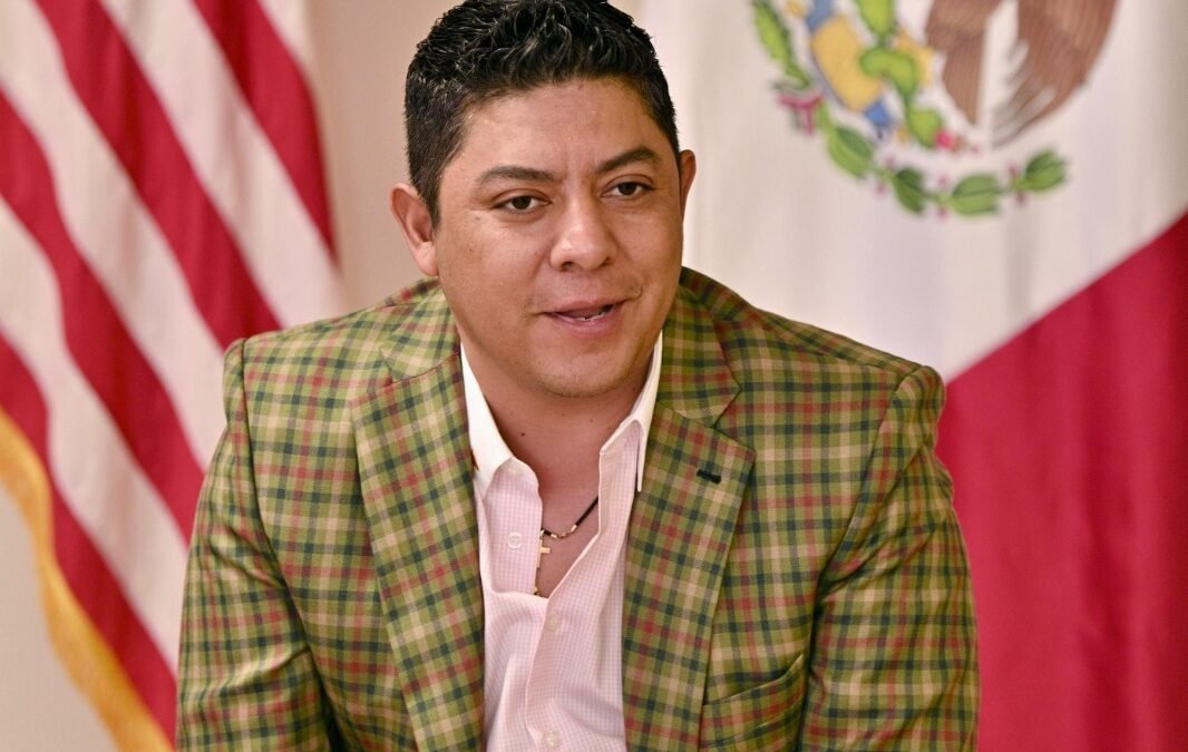 RICARDO GALLARDO ANUNCIA APOYO A LAS Y LOS POTOSINOS EN EUA