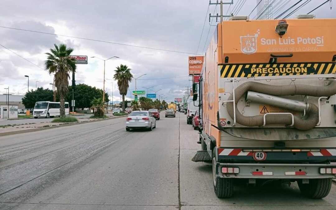 Gobierno de la Capital intensifica limpieza en vialidades principales