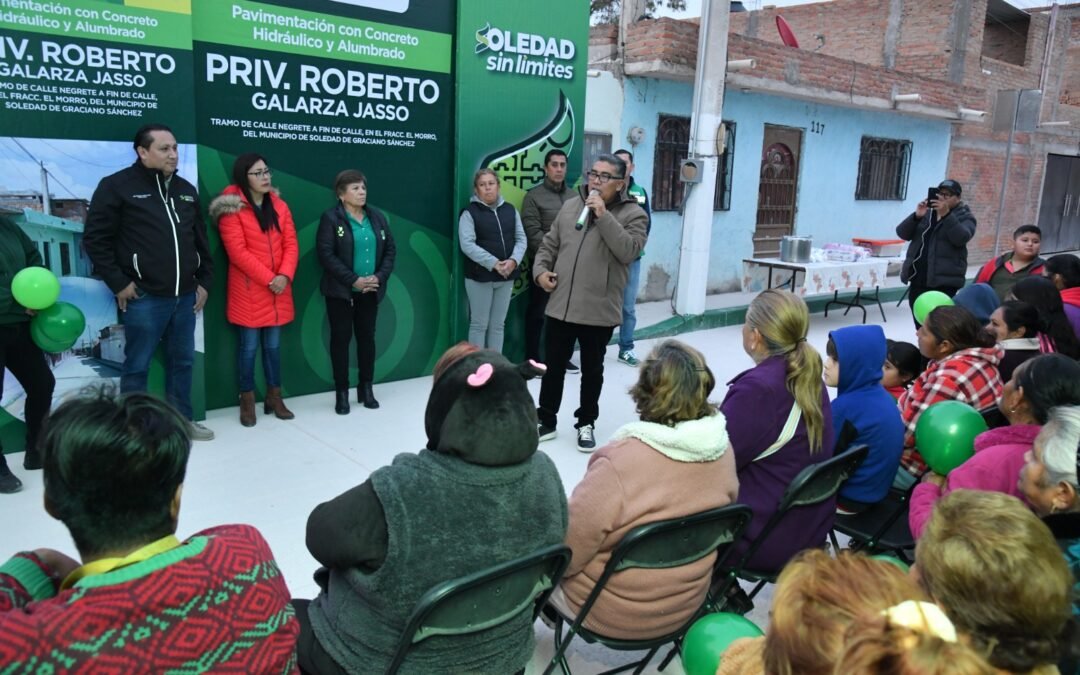 INAUGURA ALCALDE JUAN MANUEL NAVARRO PAVIMENTACIÓN Y ALUMBRADO DE PRIVADA ROBERTO GALARZA
