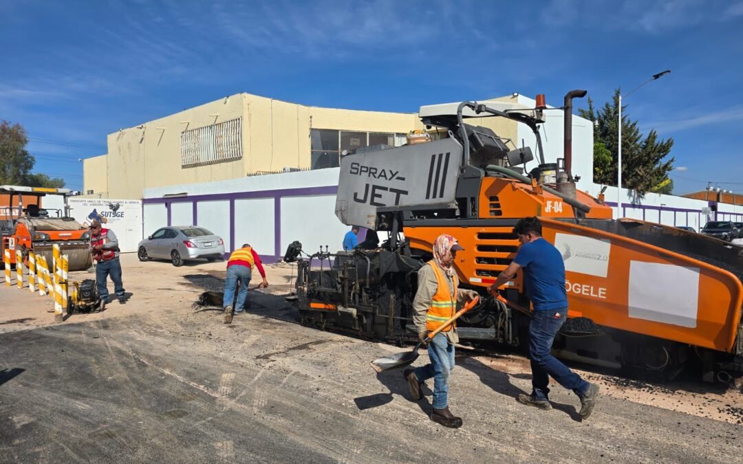 Vialidades Potosinas 2.0 avanza en Burócratas del Estado con nuevo pavimento en calle Antonio Aguilar