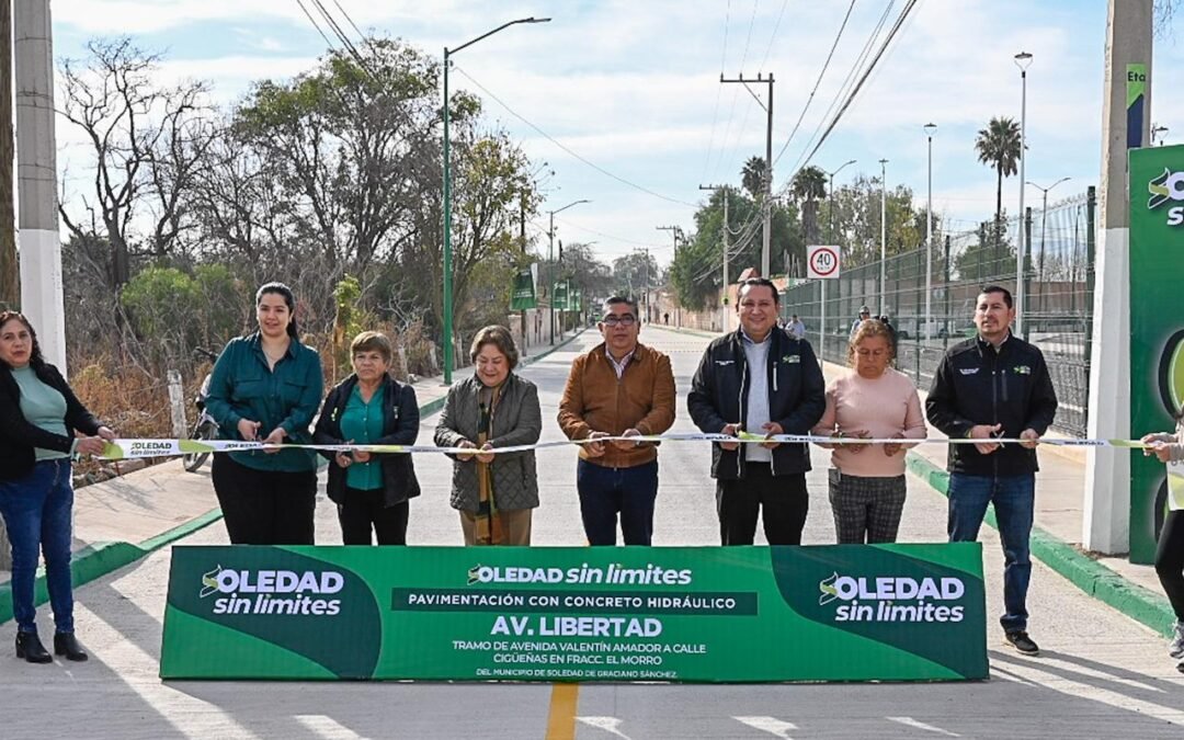 CON CONCRETO HIDRÁULICO, ALCALDE JUAN MANUEL NAVARRO RENUEVA AVENIDA LIBERTAD EN EL MORRO