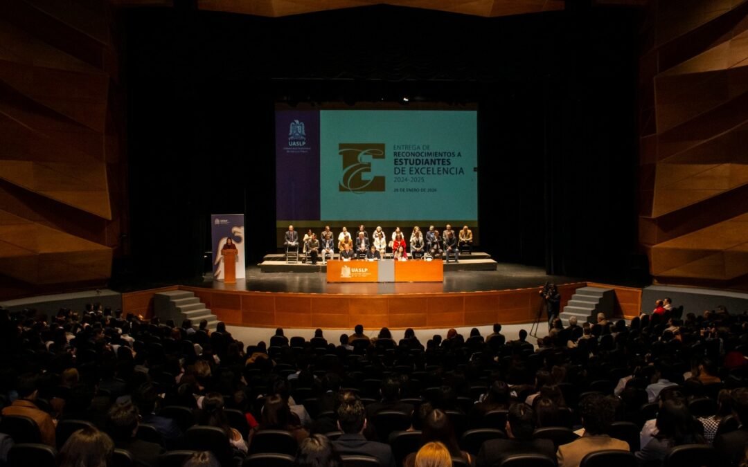 La UASLP reconoce la excelencia académica de sus estudiantes destacados 2024-2025