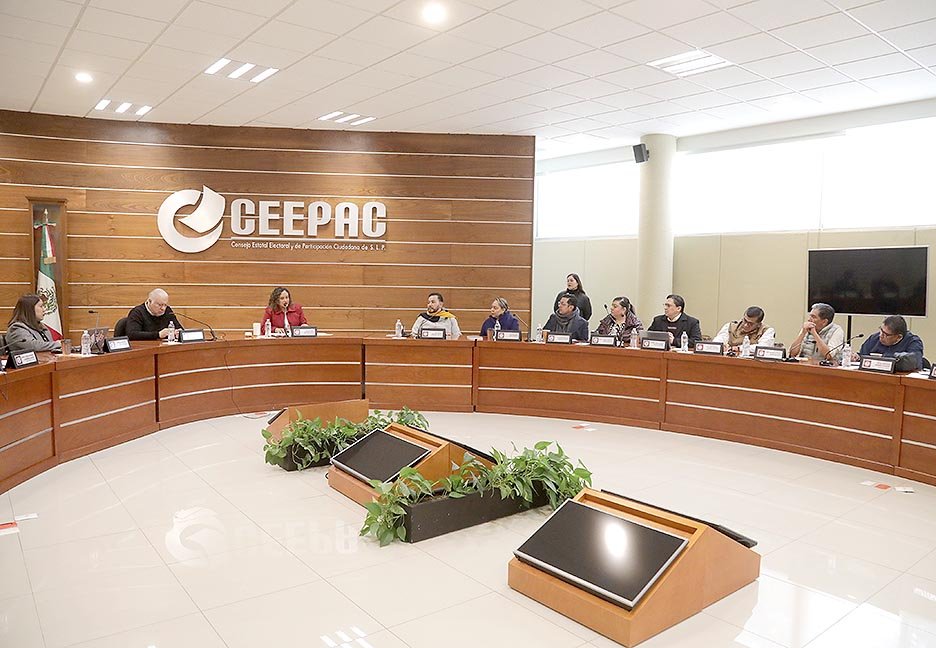 INTEGRANTES DE LA JUCOPO SE REUNEN CON CONSEJEROS DEL CEEPAC PARA REVISAR LA POSIBILIDAD DE COORDINAR LAS CONSULTAS CIUDADANAS
