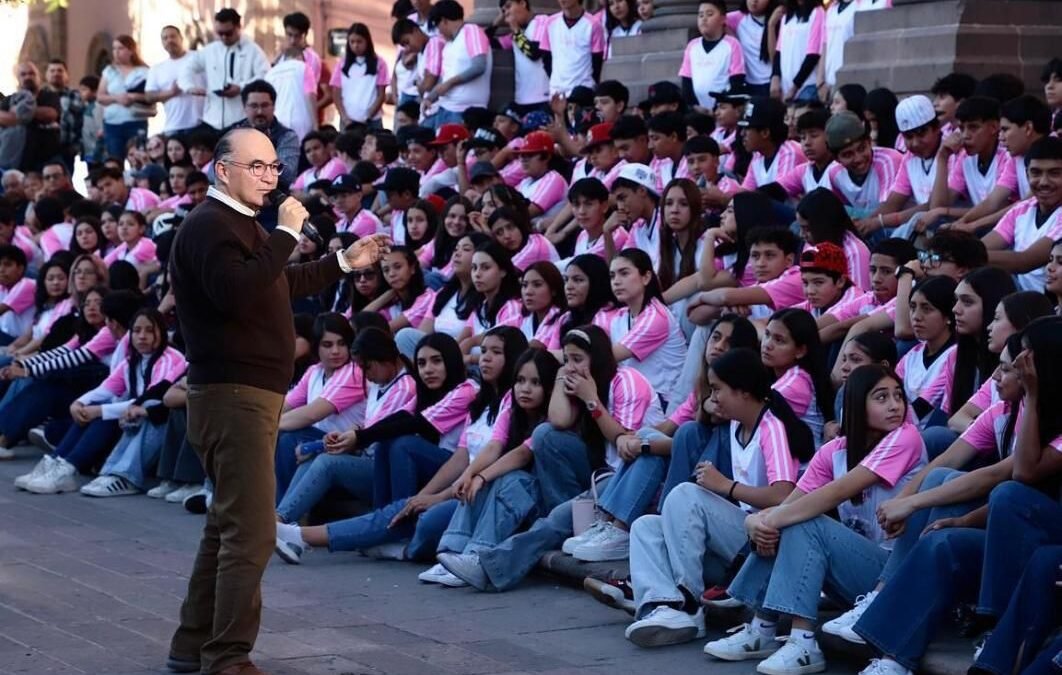 Alcalde Enrique Galindo abandera a más de 750 atletas capitalinos rumbo a la Olimpiada Nacional CONADE 2026