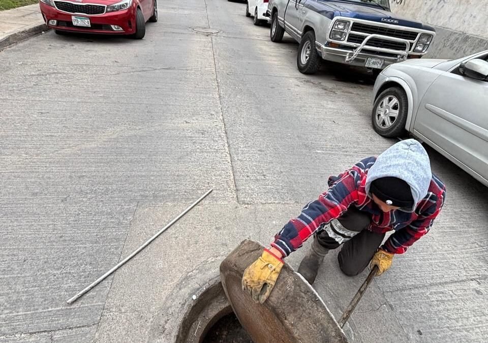 Hábitos que dañan el drenaje persisten; Interapas llama a la concientización