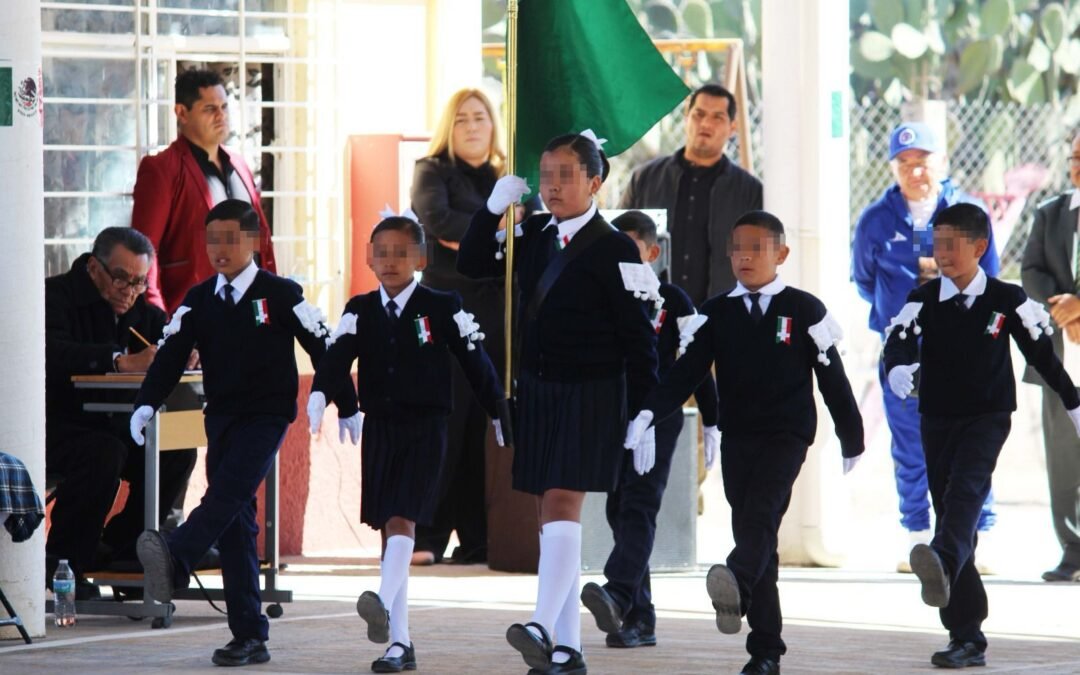 Fomenta Ayuntamiento de San Luis Capital valores cívicos en la niñez con Demostración Municipal de Escoltas