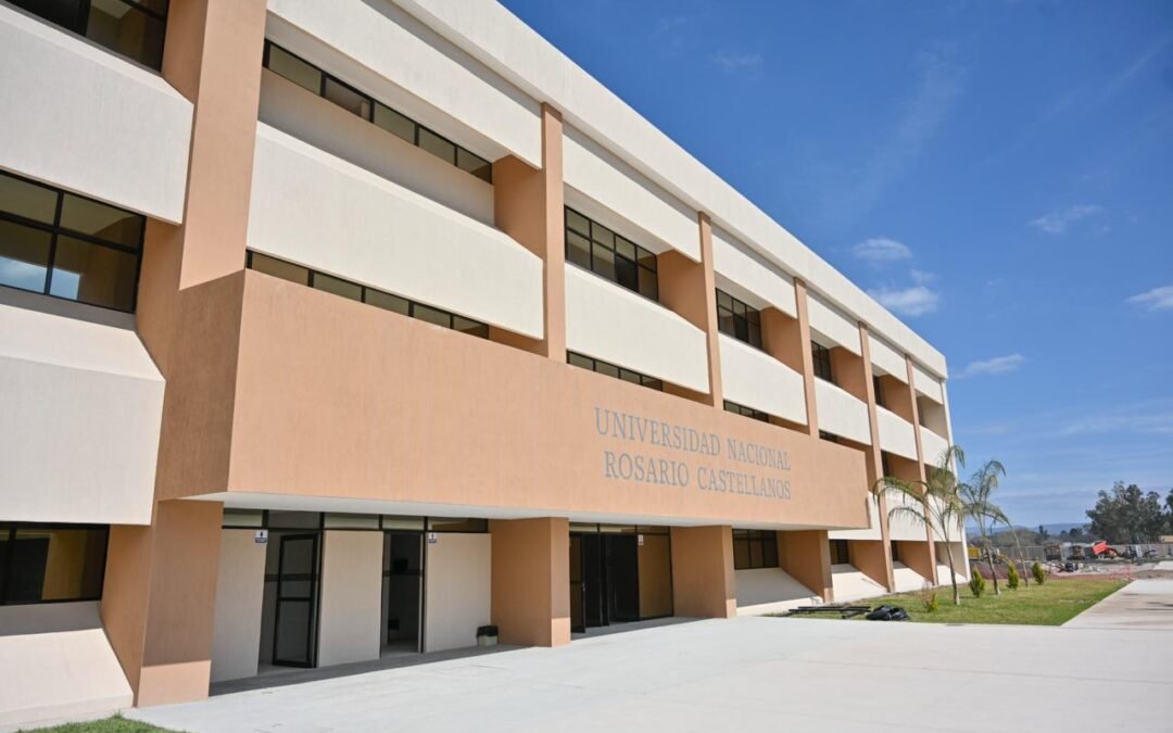 UNIVERSIDAD ROSARIO CASTELLANOS AUMENTA SU CAPACIDAD FÍSICA Y ACADÉMICA POR ETAPAS.