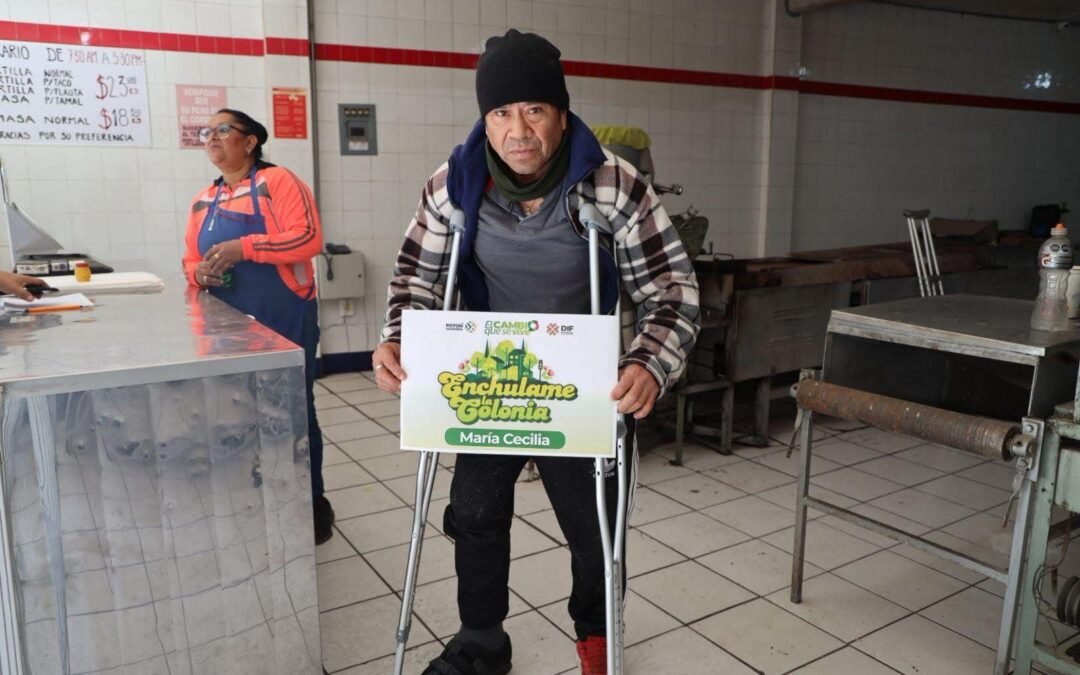 FAMILIAS RECONOCEN A RICARDO GALLARDO POR RESCATE DE CARRETERA A EL HIGO