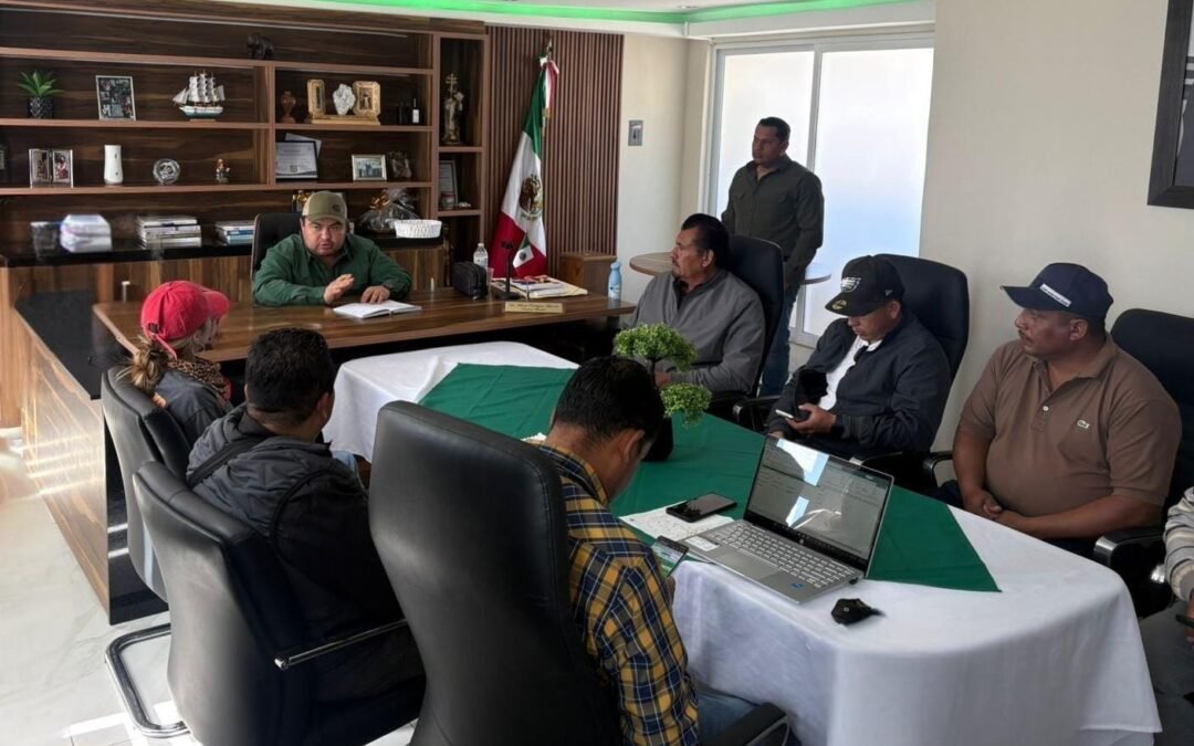 TRABAJADORES ESTATALES SE SOLIDARIZAN CON SANTO DOMINGO