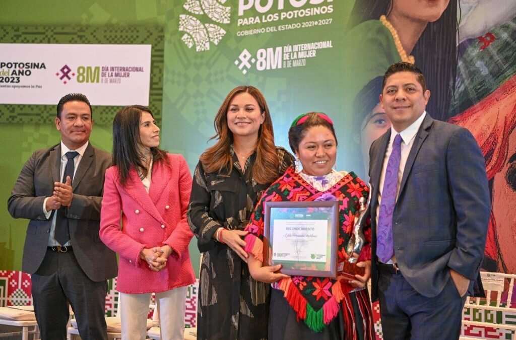 GOBIERNO ESTATAL IMPULSA RECONOCIMIENTO A MUJERES POTOSINAS