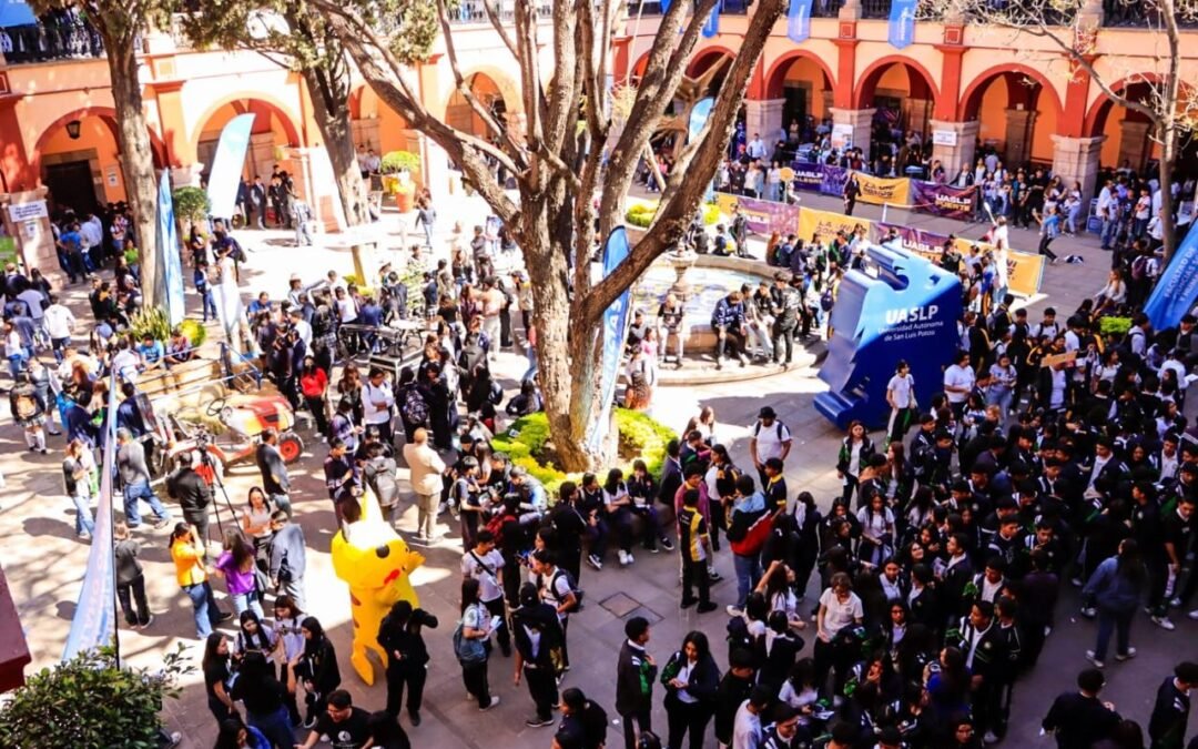 UASLP orienta a jóvenes en la elección de su formación profesional con la Feria de las Carreras Universitarias 2026