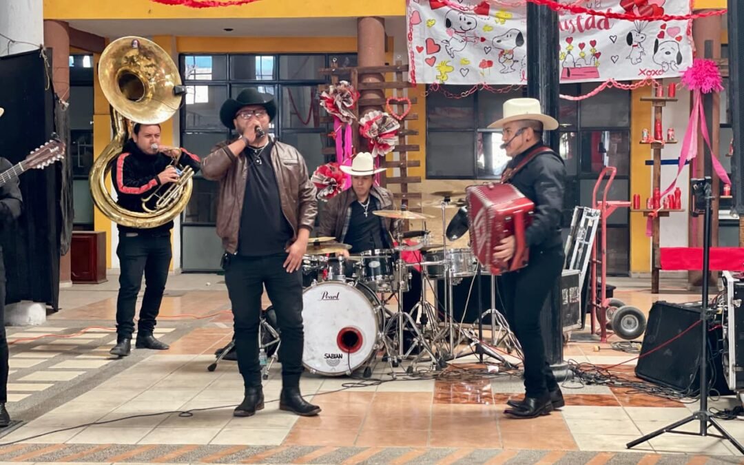 UN AMBIENTE MUSICAL ROMPIÓ LA RUTINA ESCOLAR EN SOLEDAD ESTE SAN VALENTÍN