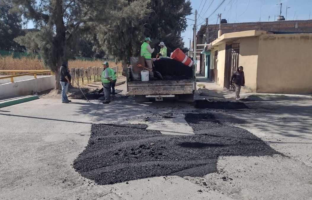 AYUNTAMIENTO DE SOLEDAD MEJORA LA SEGURIDAD VIAL CON LABORES DE BACHEO