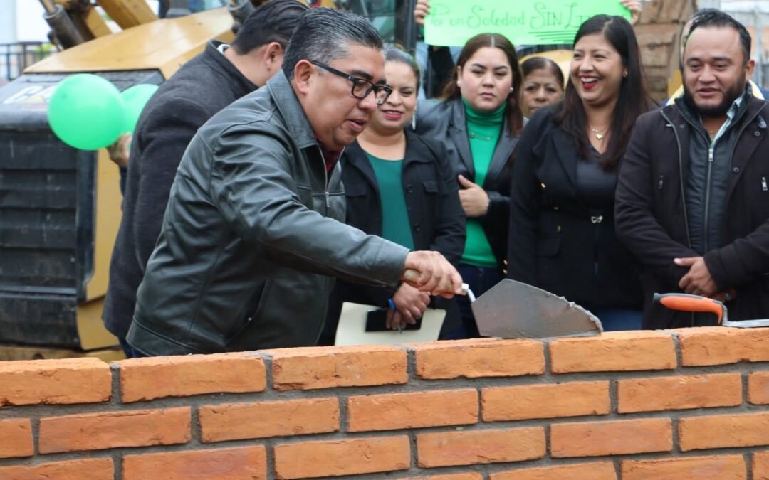 ALCALDE JUAN MANUEL NAVARRO PROMUEVE INFRAESTRUCTURA DEPORTIVA Y DE SERVICIOS EN COL. LA VIRGEN