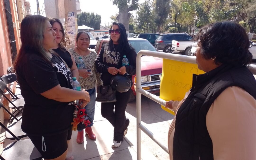 SEER ATIENDE INQUIETUDES EN PRIMARIA ZENÓN FERNÁNDEZ