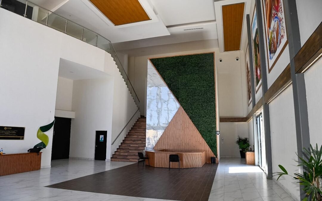 ESTE LUNES, SE INAUGURA EXPOSICIÓN “ENTRE LAS SOMBRAS DE MI ALTER EGO” EN EL TEATRO «DOROTEO ARANGO»