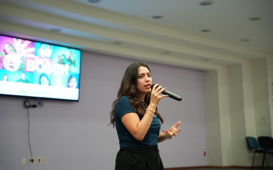 UNIVERSIDAD POLITÉCNICA ACERCA A ESTUDIANTES AL MUNDO INDUSTRIAL