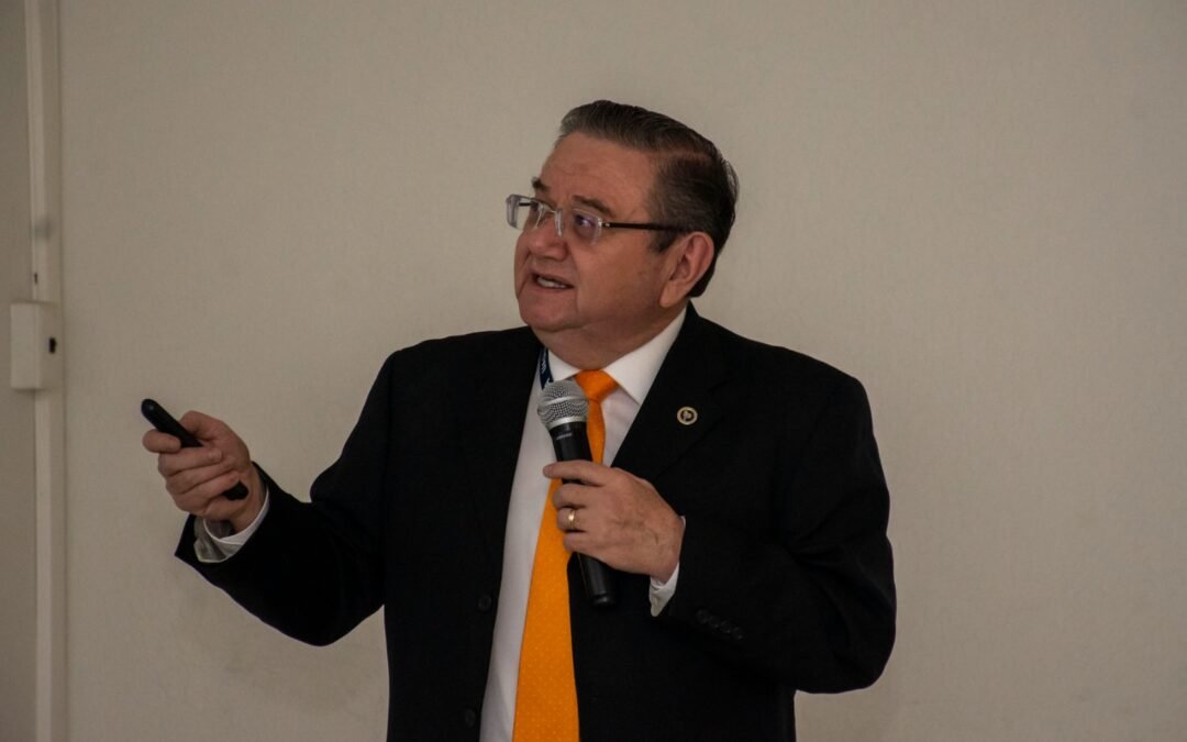 Vacunación y salud pública enfrentan el reto de erradicar el sarampión: director de la Facultad de Medicina de la UASLP