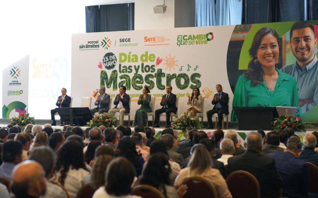 GOBIERNO ESTATAL RECONOCE TRAYECTORIA Y COMPROMISO DEL MAGISTERIO POTOSINO