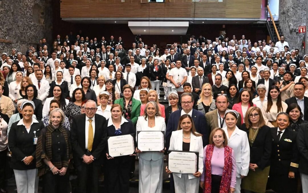 Académica de la FEN UASLP recibe máximo reconocimiento nacional en enfermería
