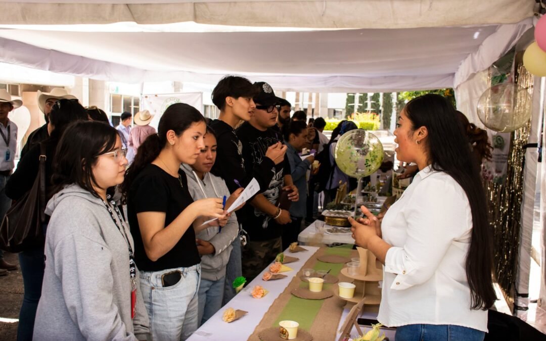 FCA UASLP impulsa el talento estudiantil mediante la creación de proyectos de negocio