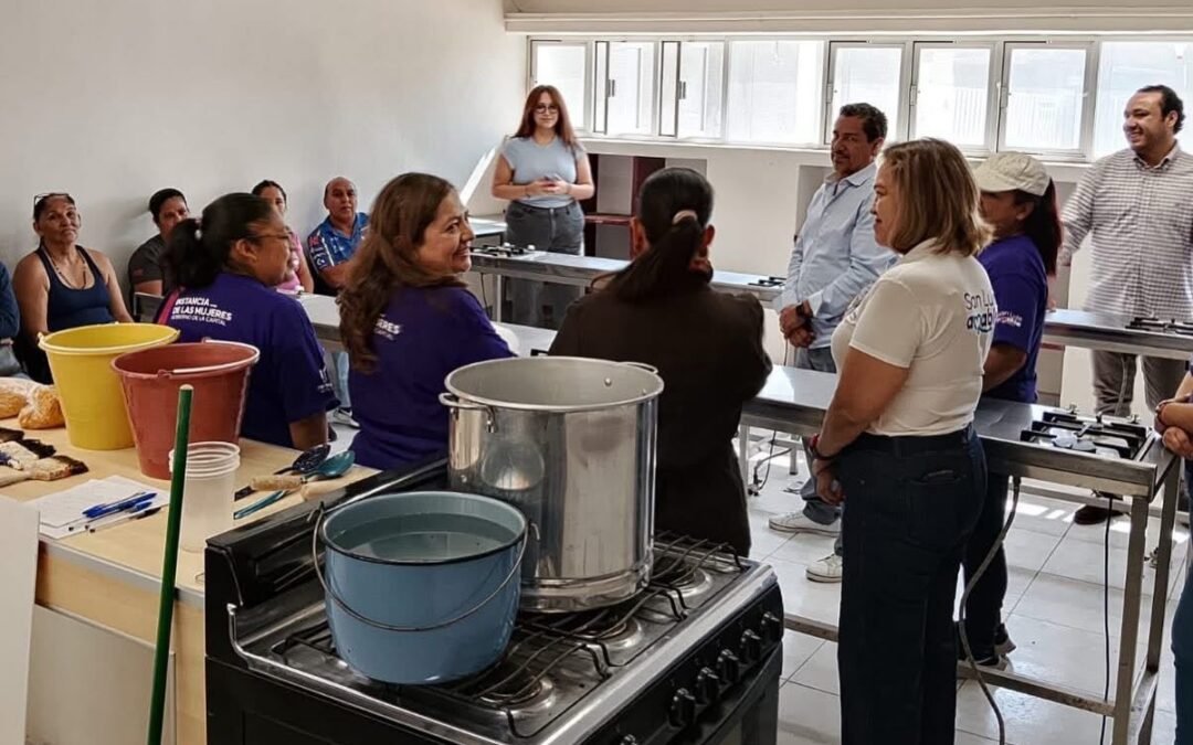 Gobierno Municipal fomenta la capacitación de mujeres con Taller de Impermeabilizante en el CDA Terremoto