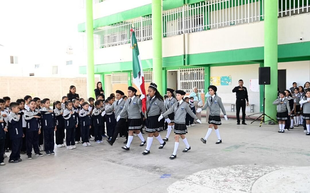 AYUNTAMIENTO DE SOLEDAD CONMEMORA DÍA DE LA MARINA CON ACTO CÍVICO EN PRIMARIA DEL FRACCIONAMIENTO EL TORO