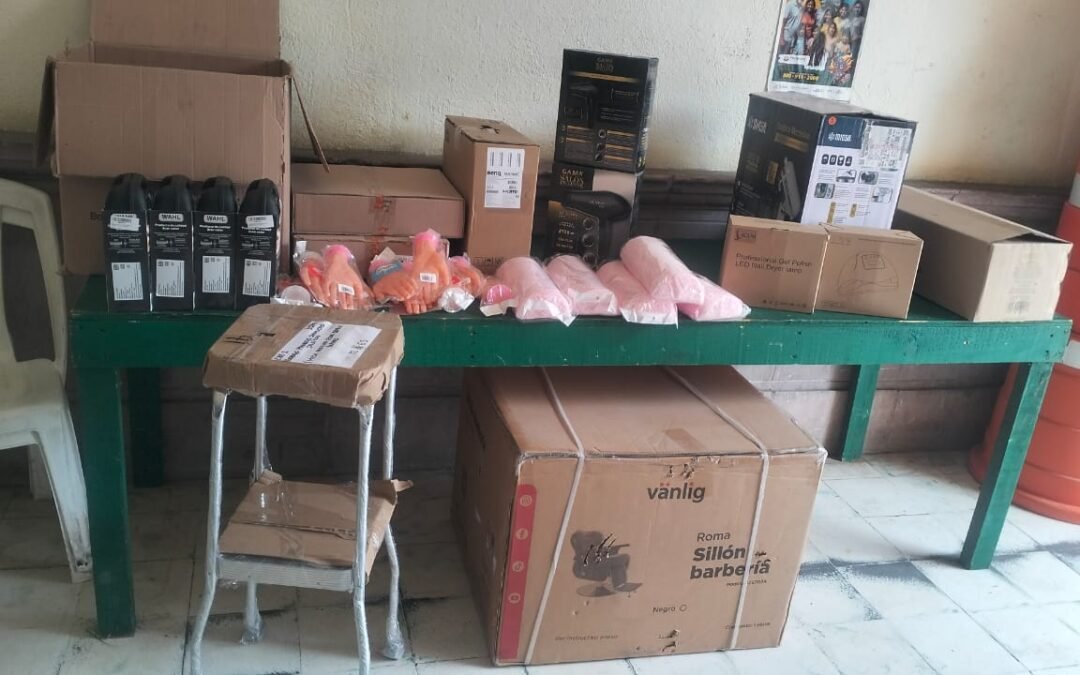 GOBIERNO ESTATAL FORTALECE LA CAPACITACIÓN LABORAL CON ENTREGA DE EQUIPAMIENTO