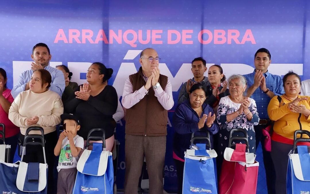 Enrique Galindo atiende demanda de más de 20 años, rehabilitación de calle en imperio azteca