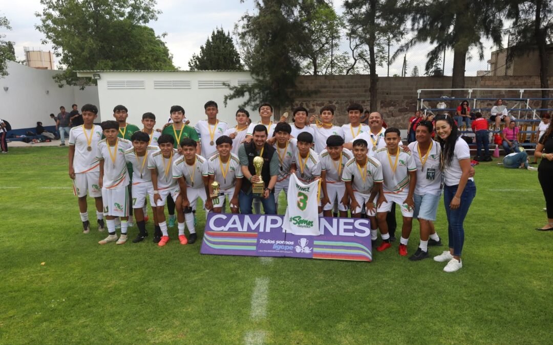 SAN LUIS POTOSÍ CONSIGUE PRIMER LUGAR EN EL FÚTBOL FEMENIL Y VARONIL