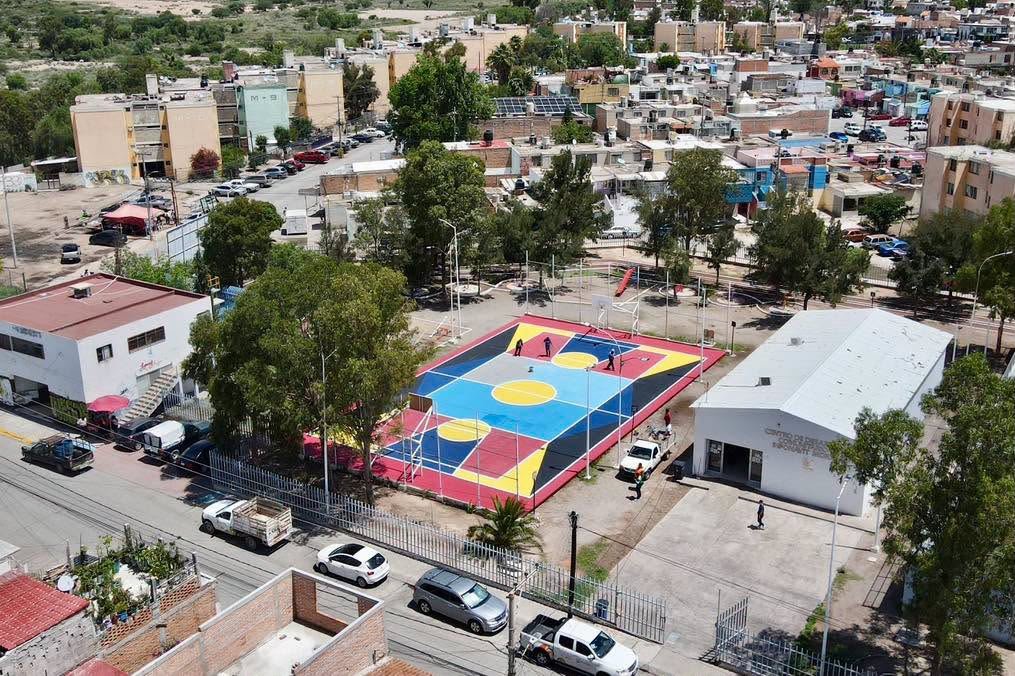 “Color mi jugada” rehabilitó cancha del Centro Comunitario Infonavit Morales