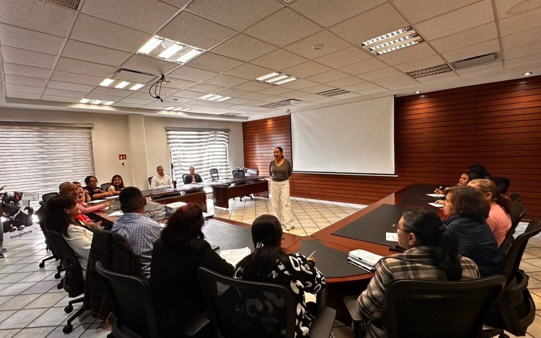 Capacita Ayuntamiento a oficialías del Registro Civil para fortalecer la atención ciudadana
