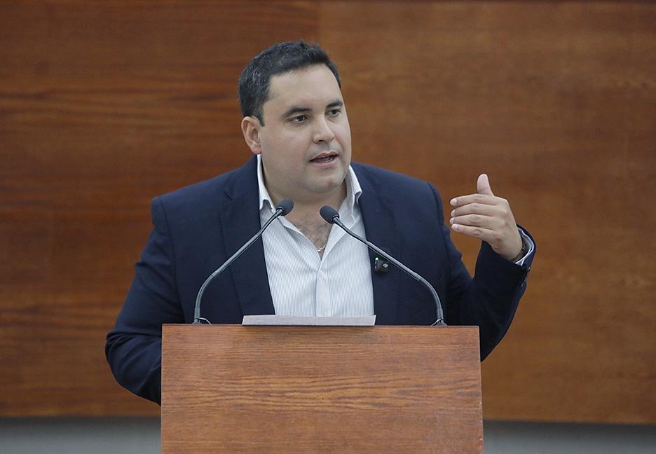 INICIATIVA PROPONER REFORMAR DISPOSICIONES DE LA LEY DE ACCESO DE LAS MUJERES A UNA VIDA LIBRE DE VIOLENCIA, Y LA LEY DEL SISTEMA DE SEGURIDAD PÚBLICA, AMBAS DEL ESTADO DE SAN LUIS POTOSÍ, A FIN DE HOMOLOGARLA CON LAS DISPOSICIONES FEDERALES EN LA MATERIA.